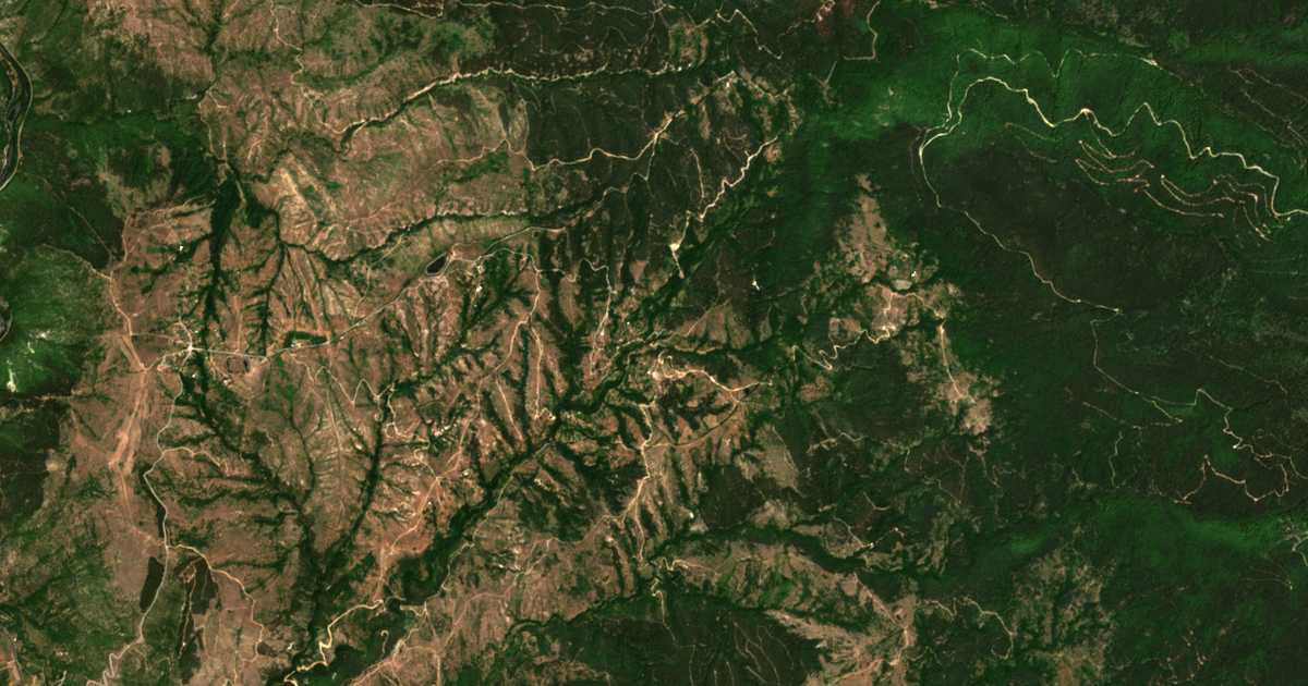 Satellite map of Oshtava