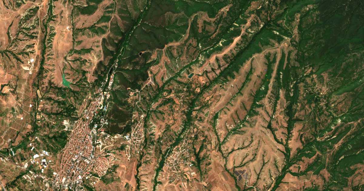 Satellite map of Debrene