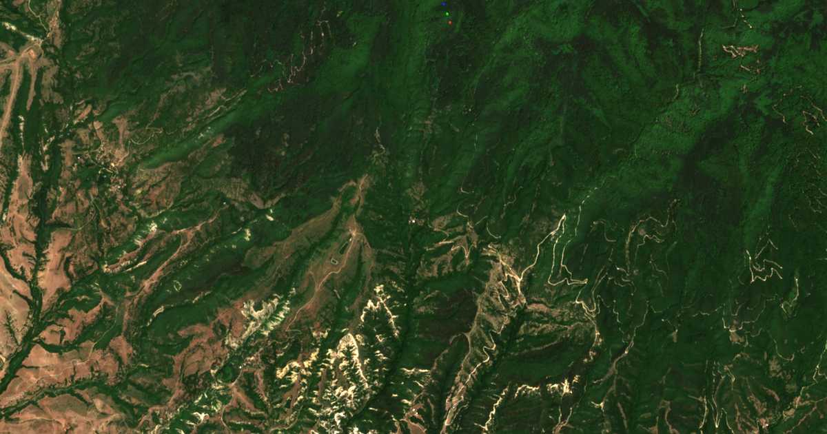 Satellite map of Doleni