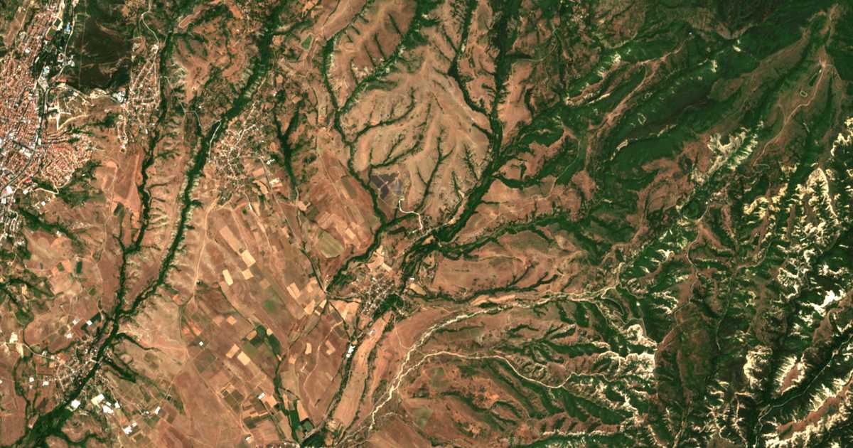 Satellite map of Ladarevo
