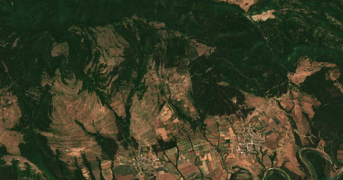 Satellite map of Pchelin