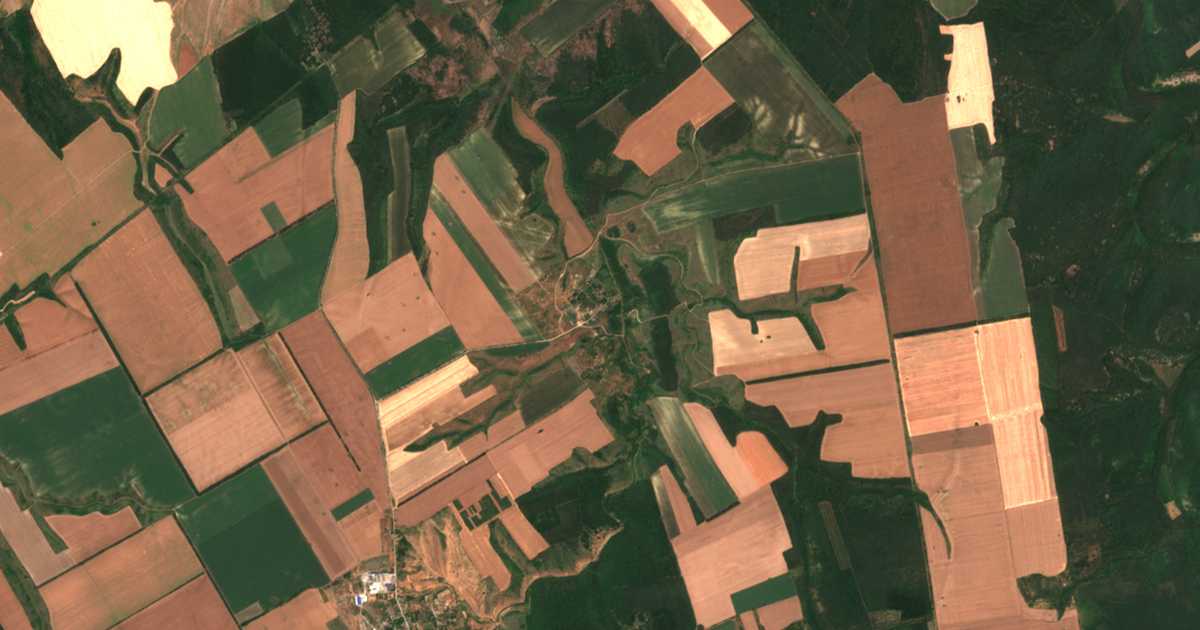 Satellite map of Loznitsa