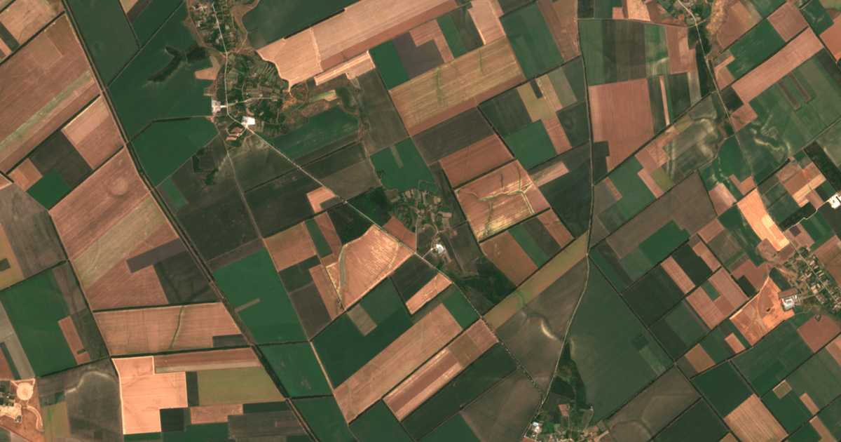 Satellite map of Uzovo