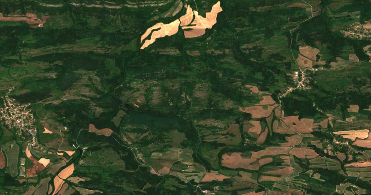 Satellite map of Kalomen