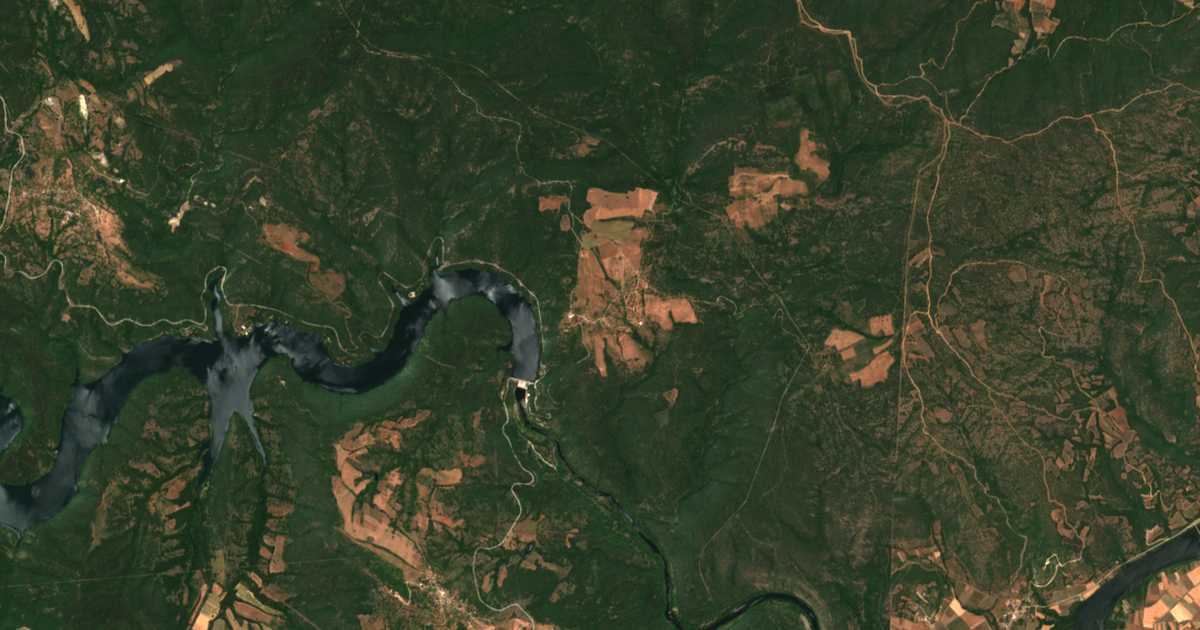 Satellite map of Lambuh