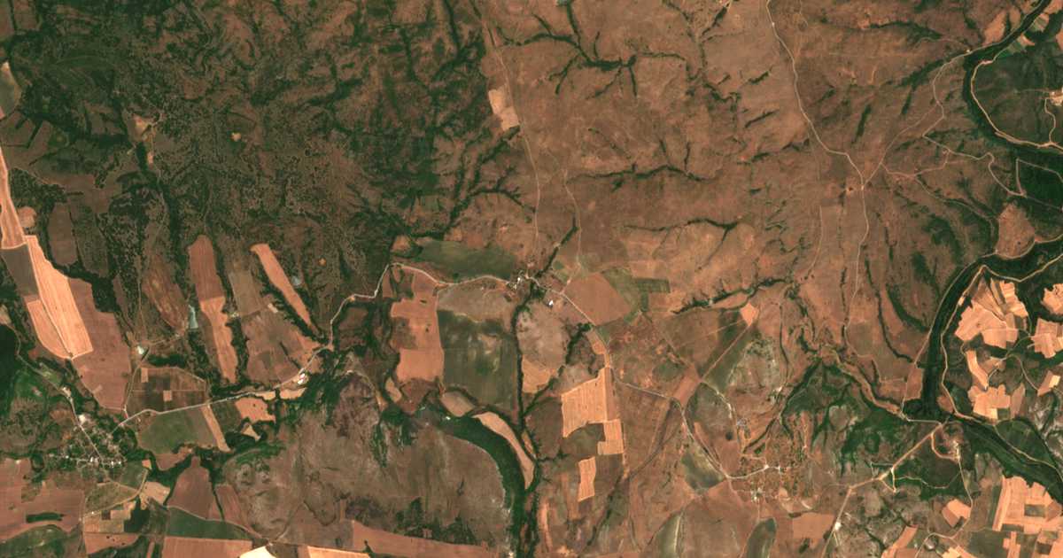 Satellite map of Varnik