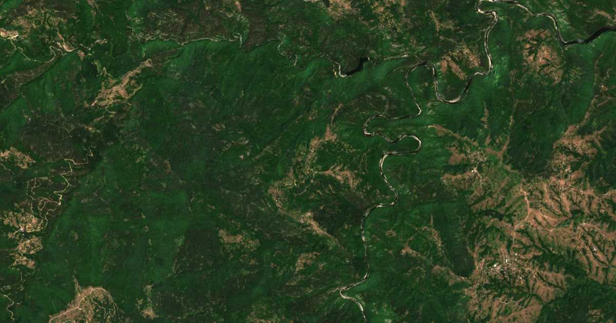 Satellite map of Lyubino