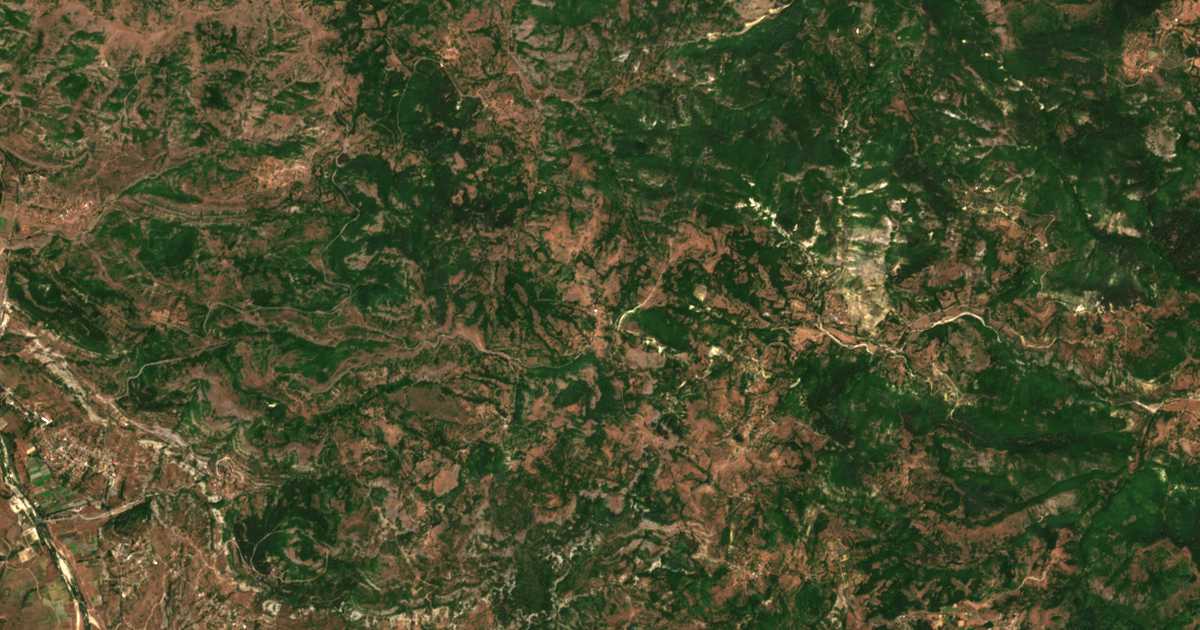 Satellite map of Chavka