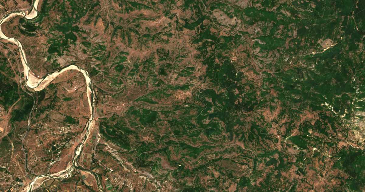 Satellite map of Svetlen