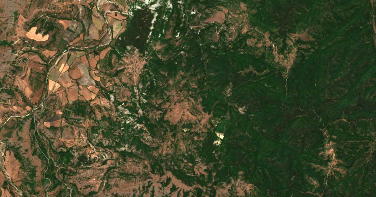 Satellite map of Sladkodum