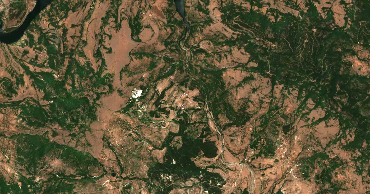 Satellite map of Momina Salza