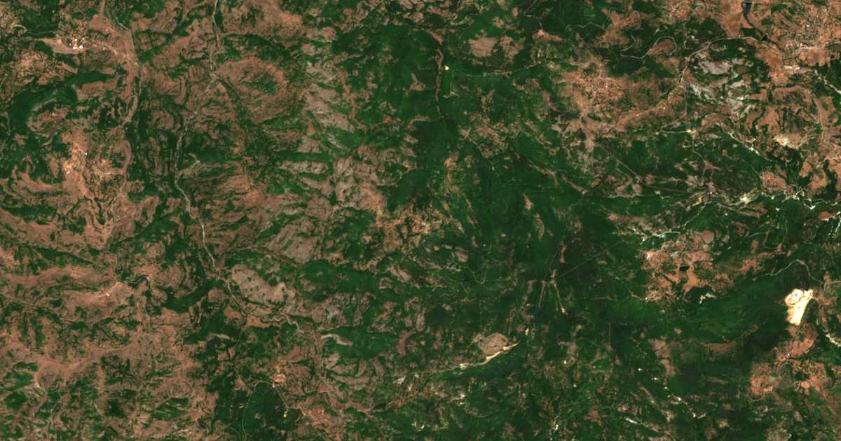 Satellite map of Sentse
