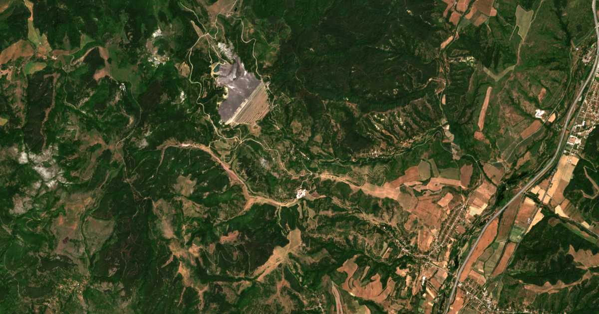 Satellite map of Kamenik