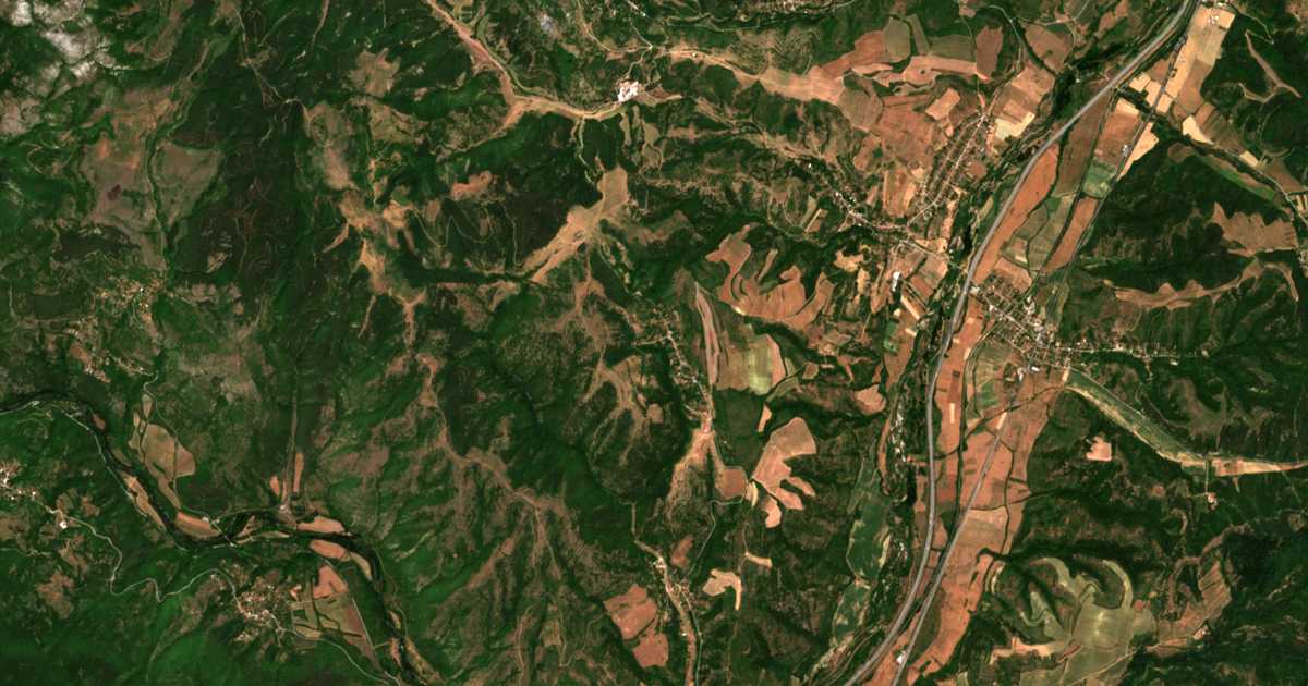 Satellite map of Visoka Mogila
