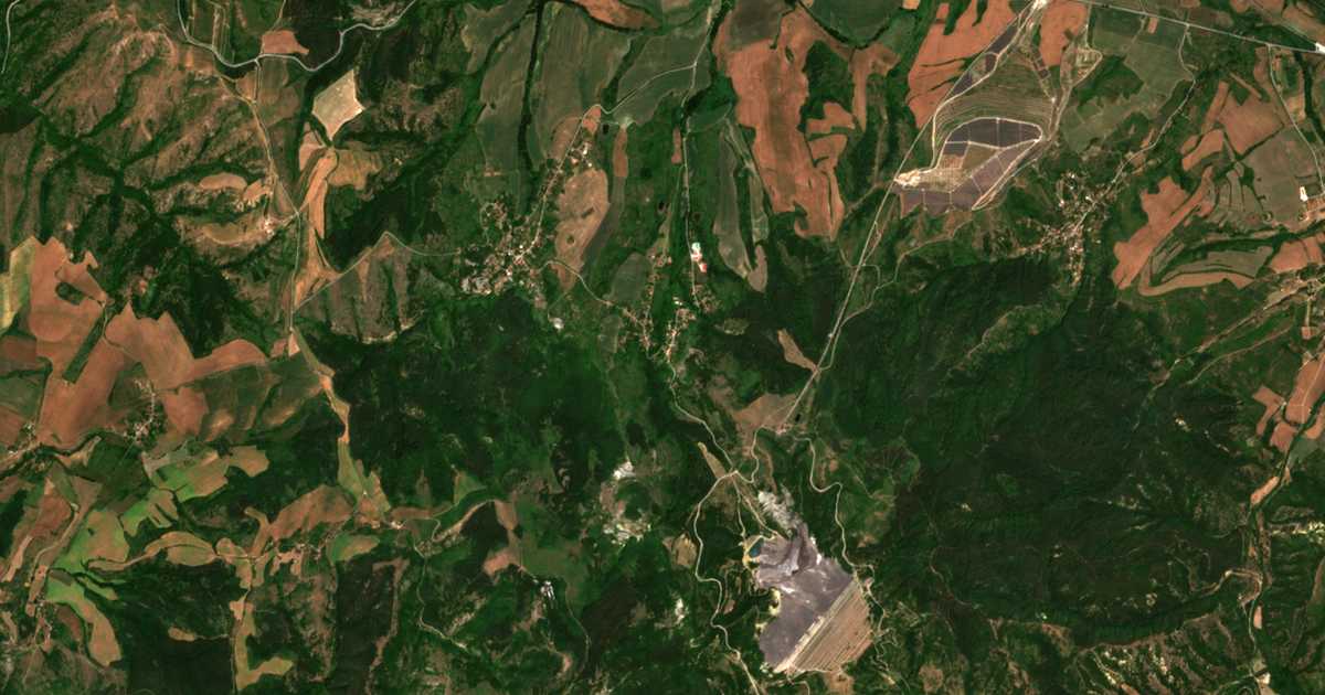 Satellite map of Mali Varbovnik