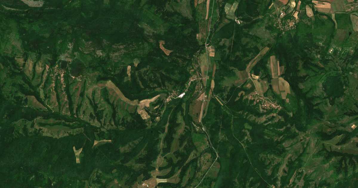 Satellite map of Komarevo