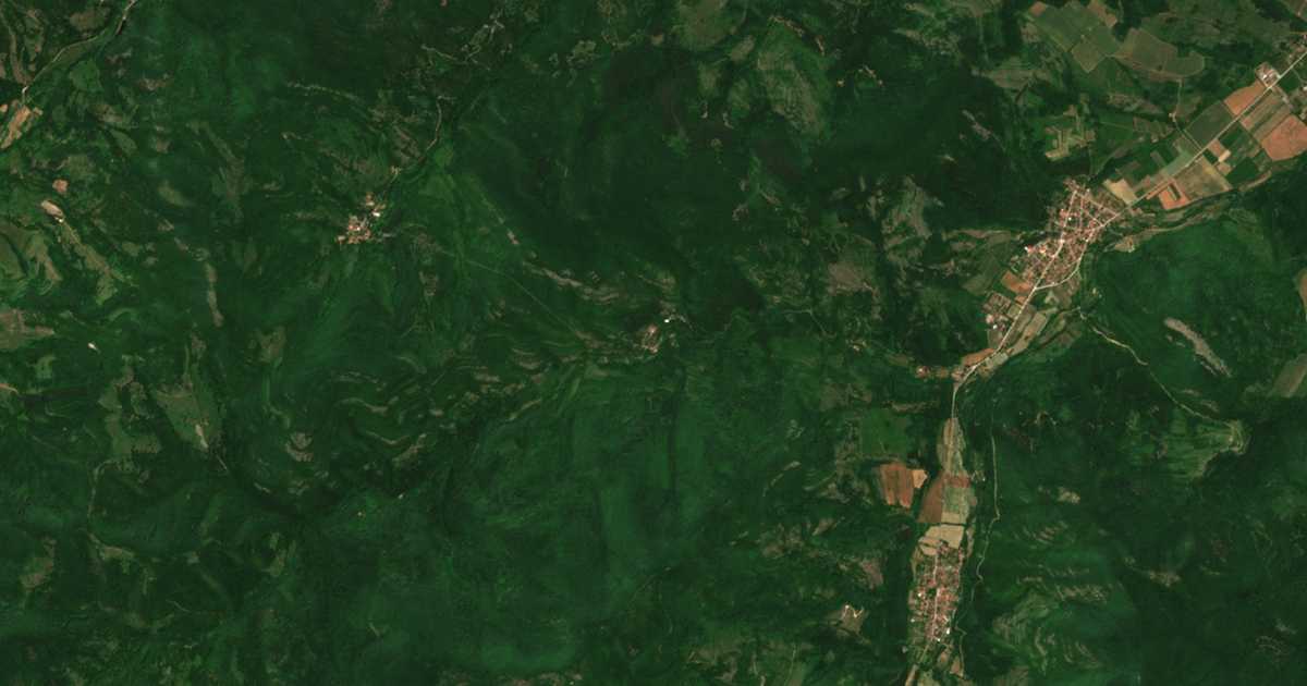 Satellite map of Pomezhdin