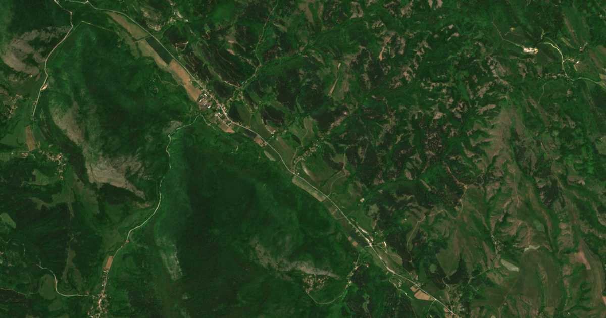 Satellite map of Mraketintsi