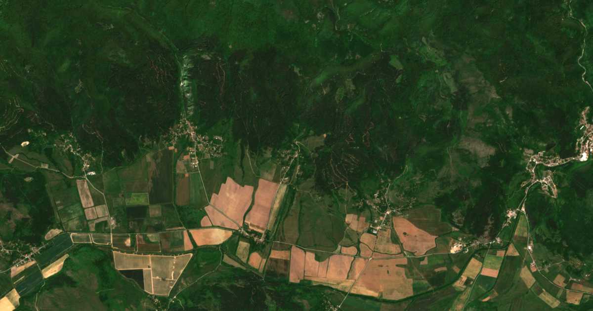 Satellite map of Zabel
