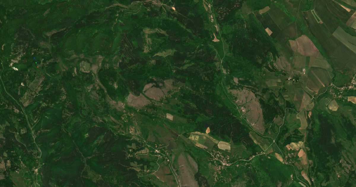 Satellite map of Padine