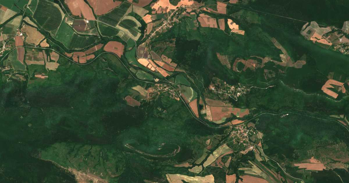 Satellite map of Zhelad