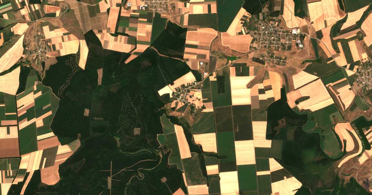 Satellite map of Irnik