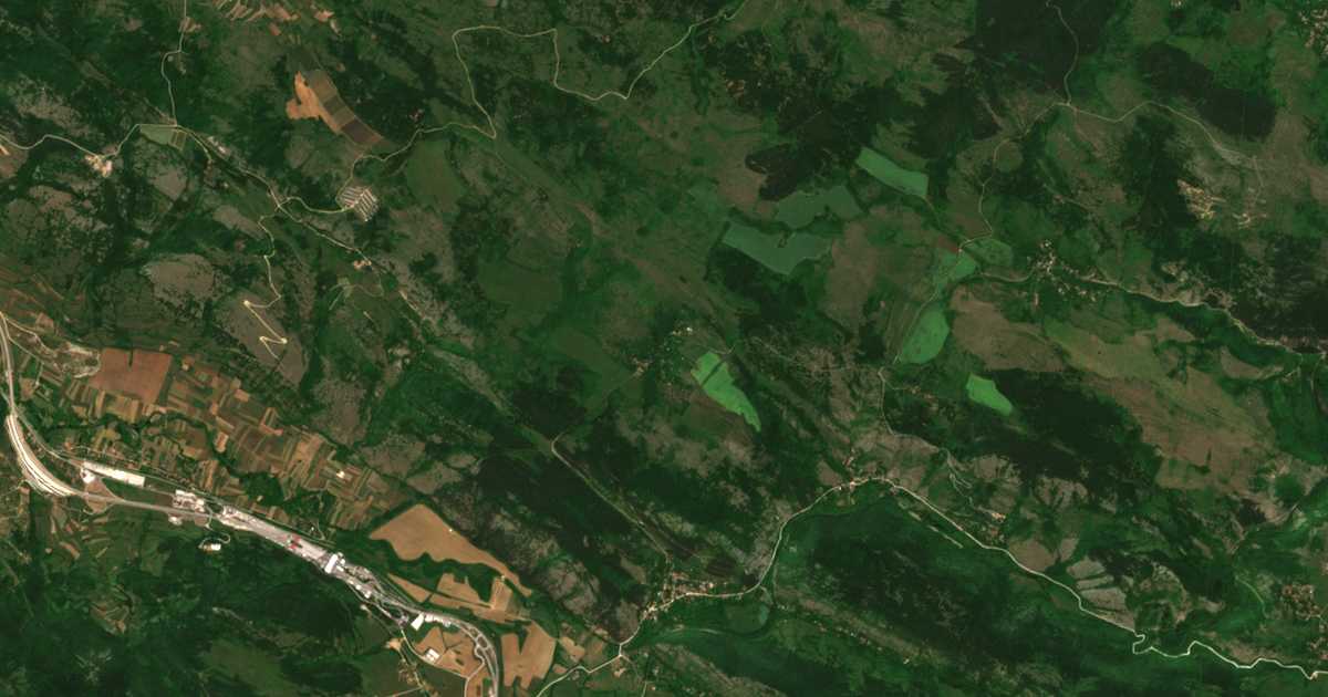 Satellite map of Lipintsi