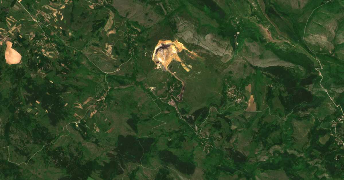 Satellite map of Stanintsi
