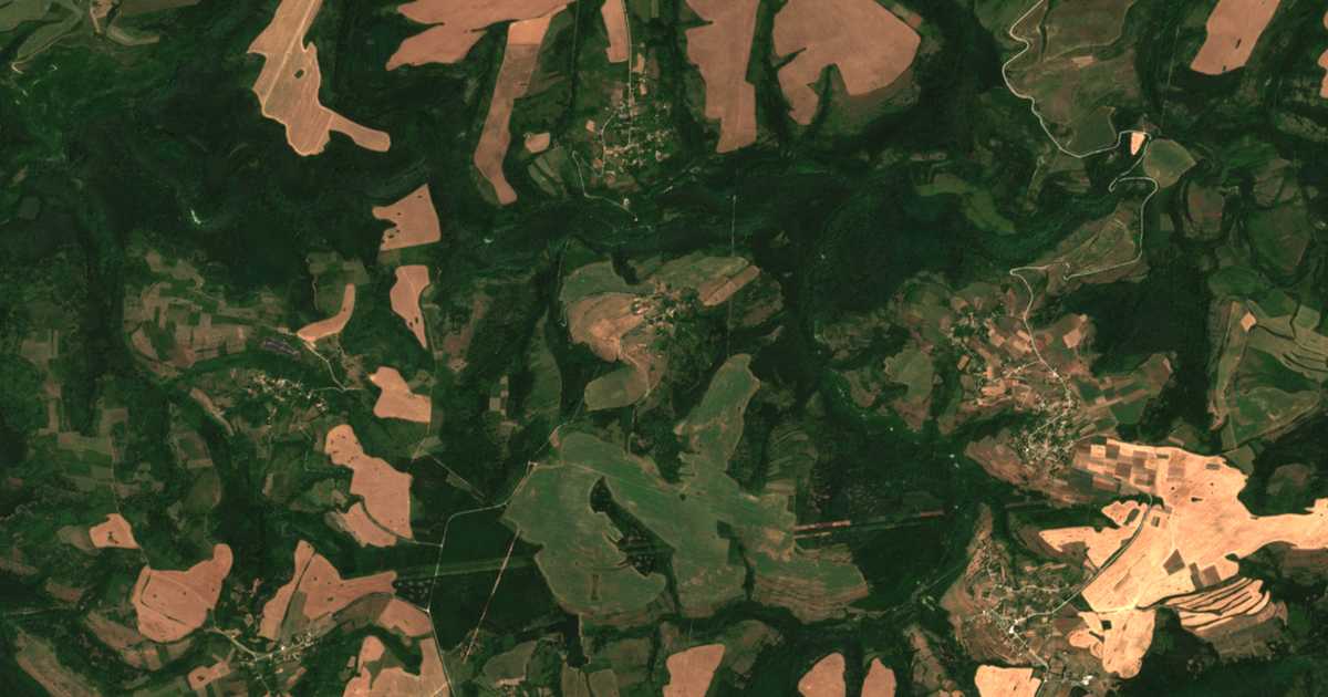Satellite map of Pirinets