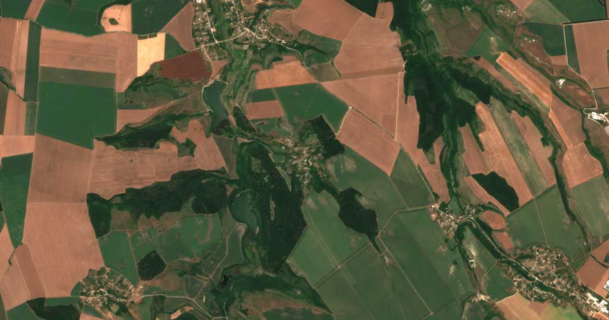 Satellite map of Radevo