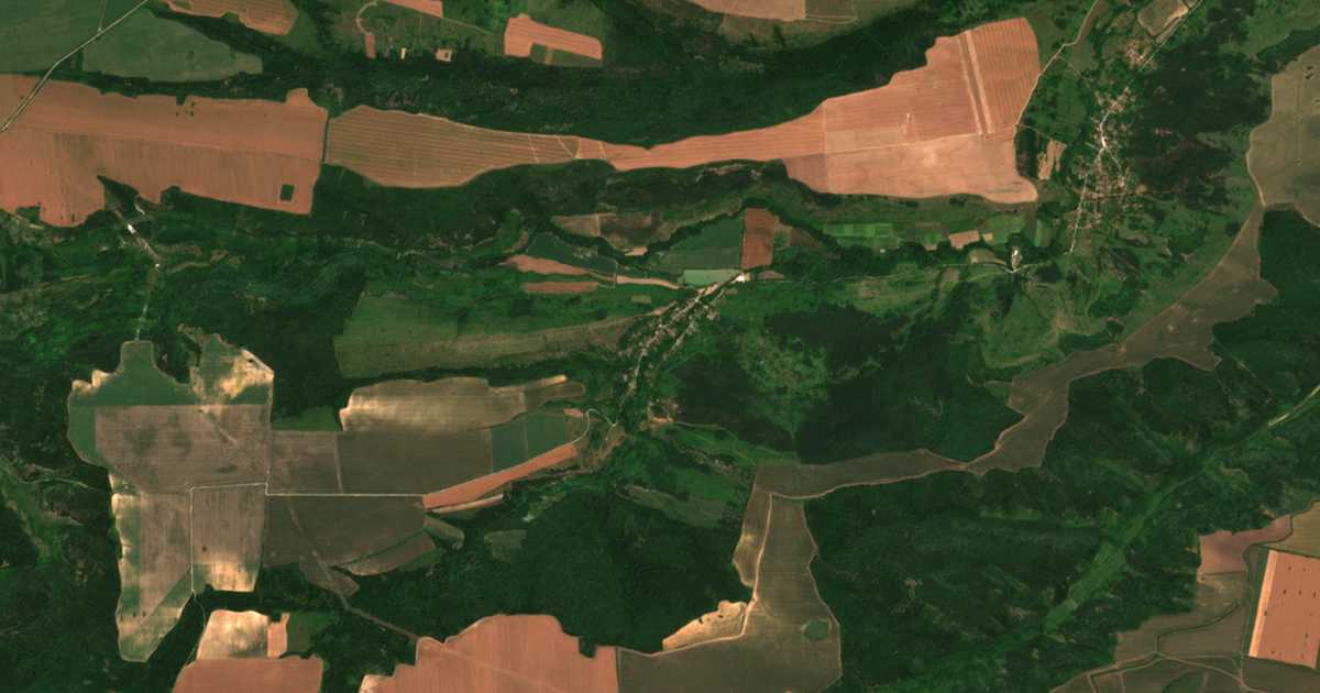 Satellite map of Yarlovitsa