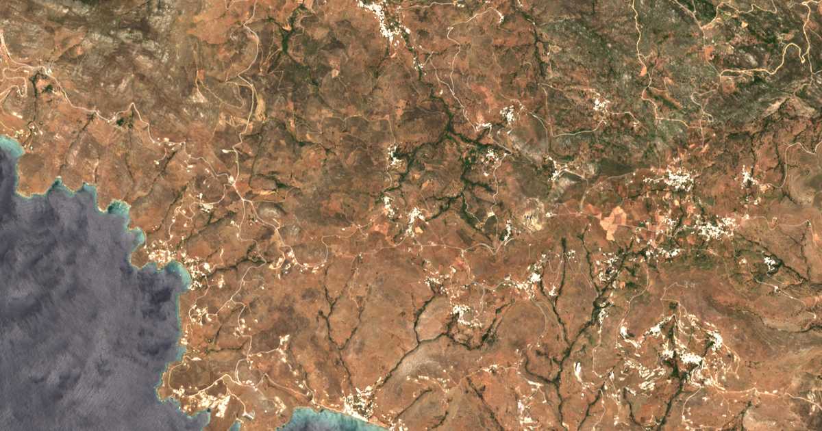 Satellite map of Kampos